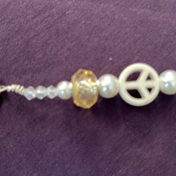 Zipper pull - hand crafted - white - oops edition - Picture 3 of 4